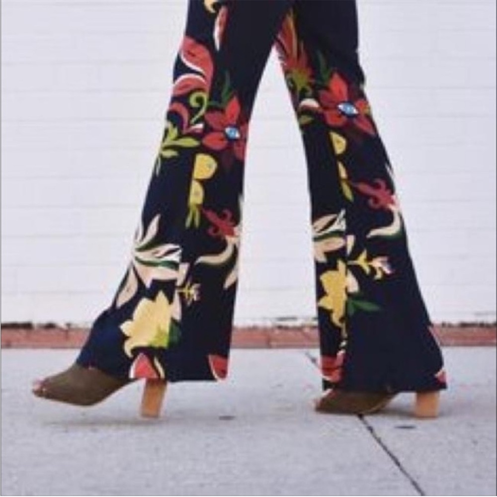 Farm Rio Calla Flared Pants Black Floral Size XS Anthropologie - Picture 14 of 14
